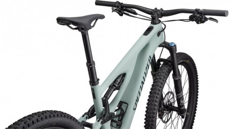 LEVO COMP CARBON NB 2024